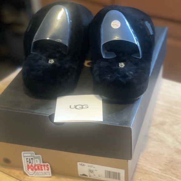 UGGS MEN’S Fluff You Slippers. ONLY BLUE AVAILABLE!!! - Picture 7 of 11